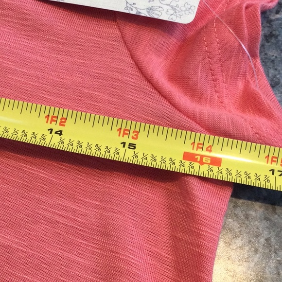 SUMMER SALE Mudd Lace Tee. Women’s size Small - Picture 5 of 9